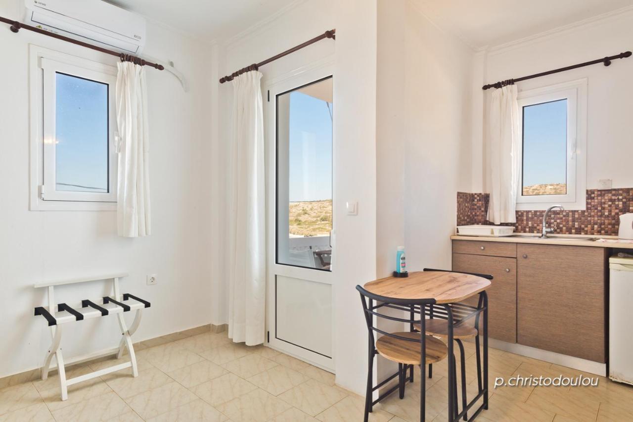 Albatros Studios & Apartments Lefkos  Buitenkant foto